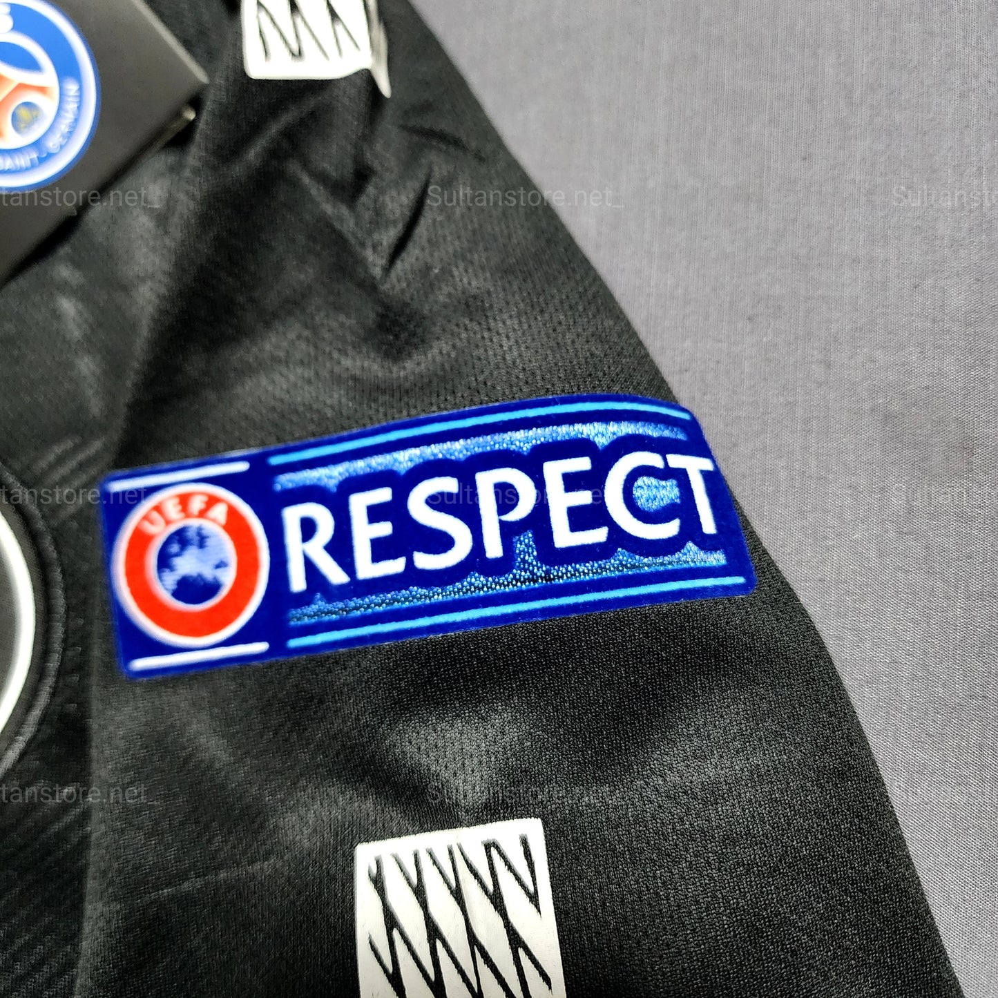 Neymar 2017/18 PSG Third Jersey