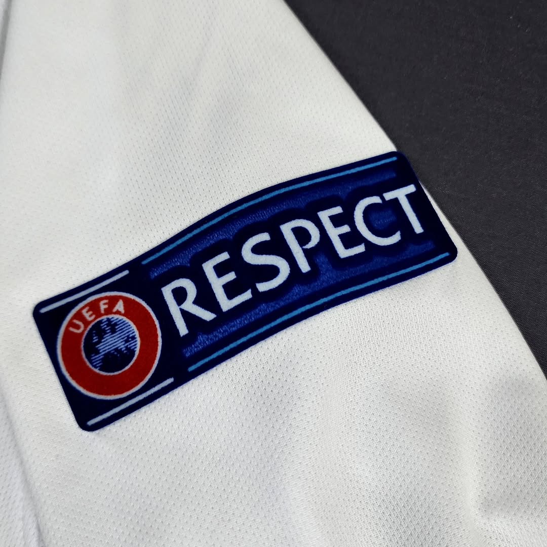 Neymar 2018/19 PSG Away Kit
