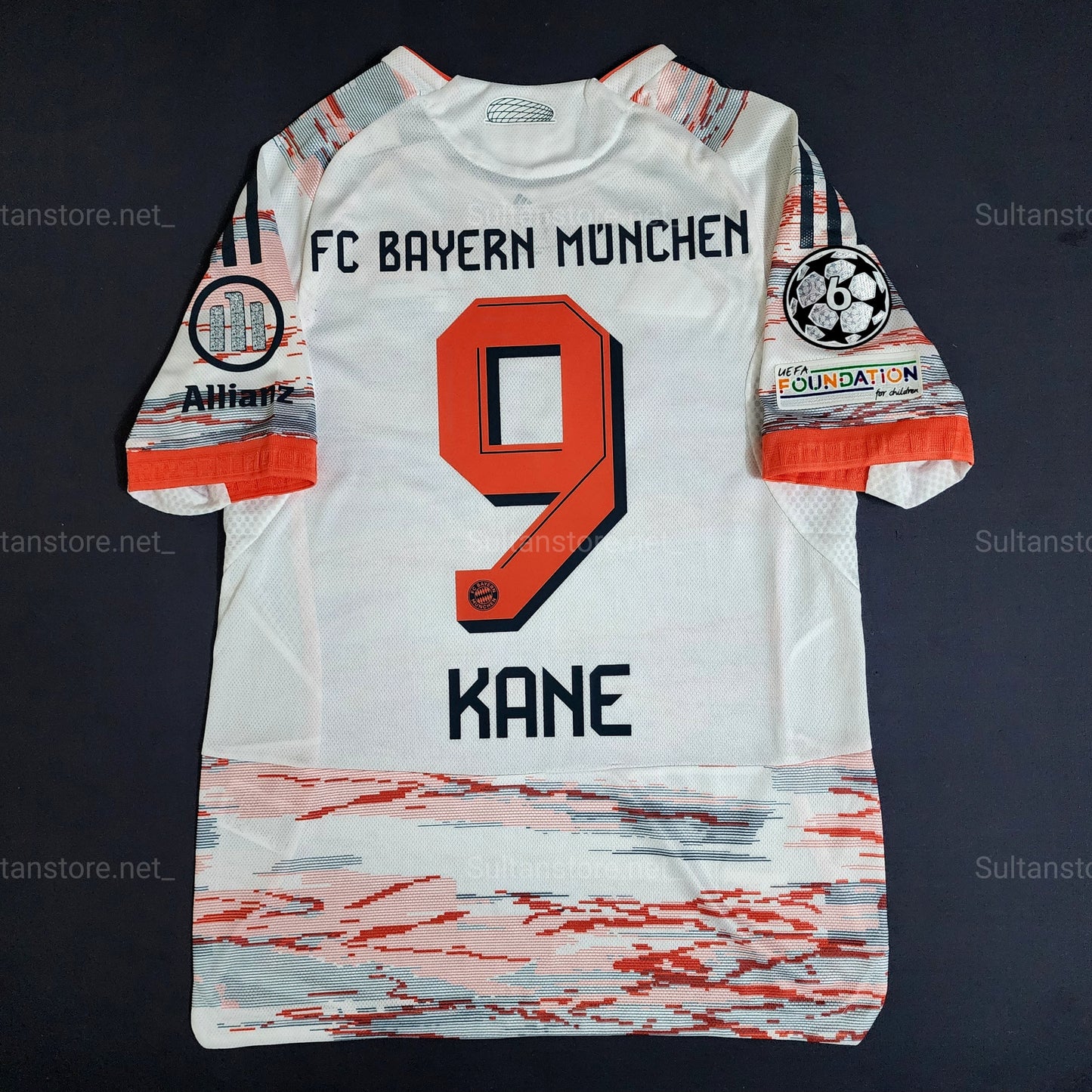 Kane 2025/26 Bayern Away Jersey