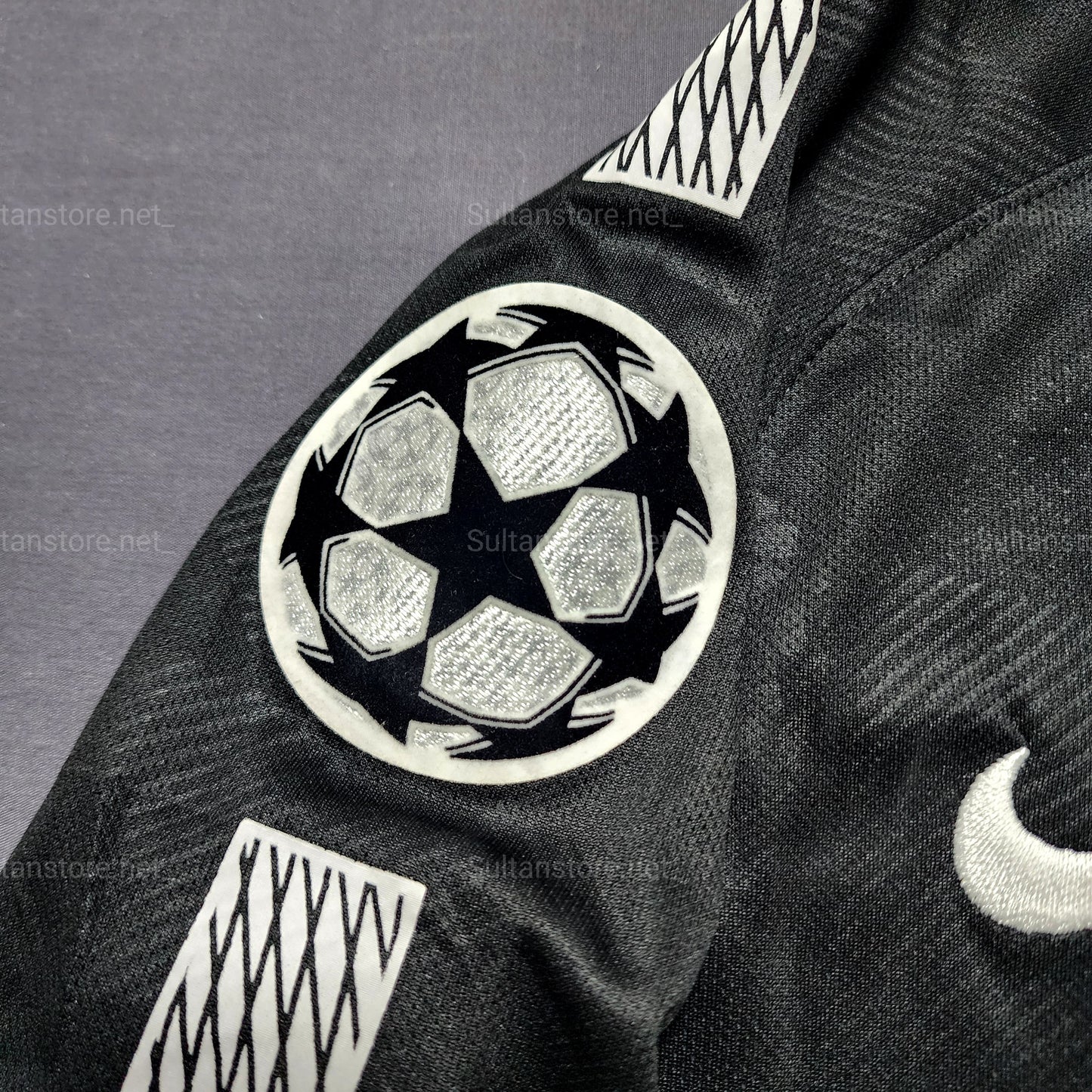 Neymar 2017/18 PSG Third Jersey