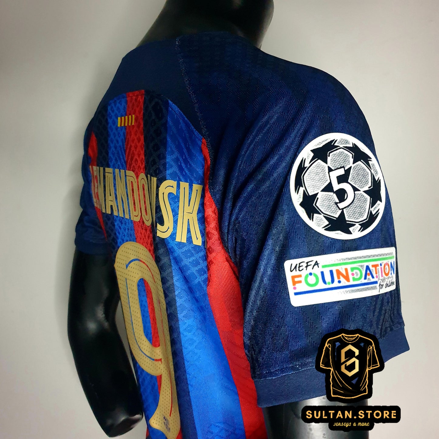 Lewandowski 2022/23 Barcelona Home Jersey