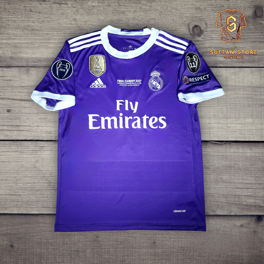 Benzema 2016/17 Real Madrid Away Kit