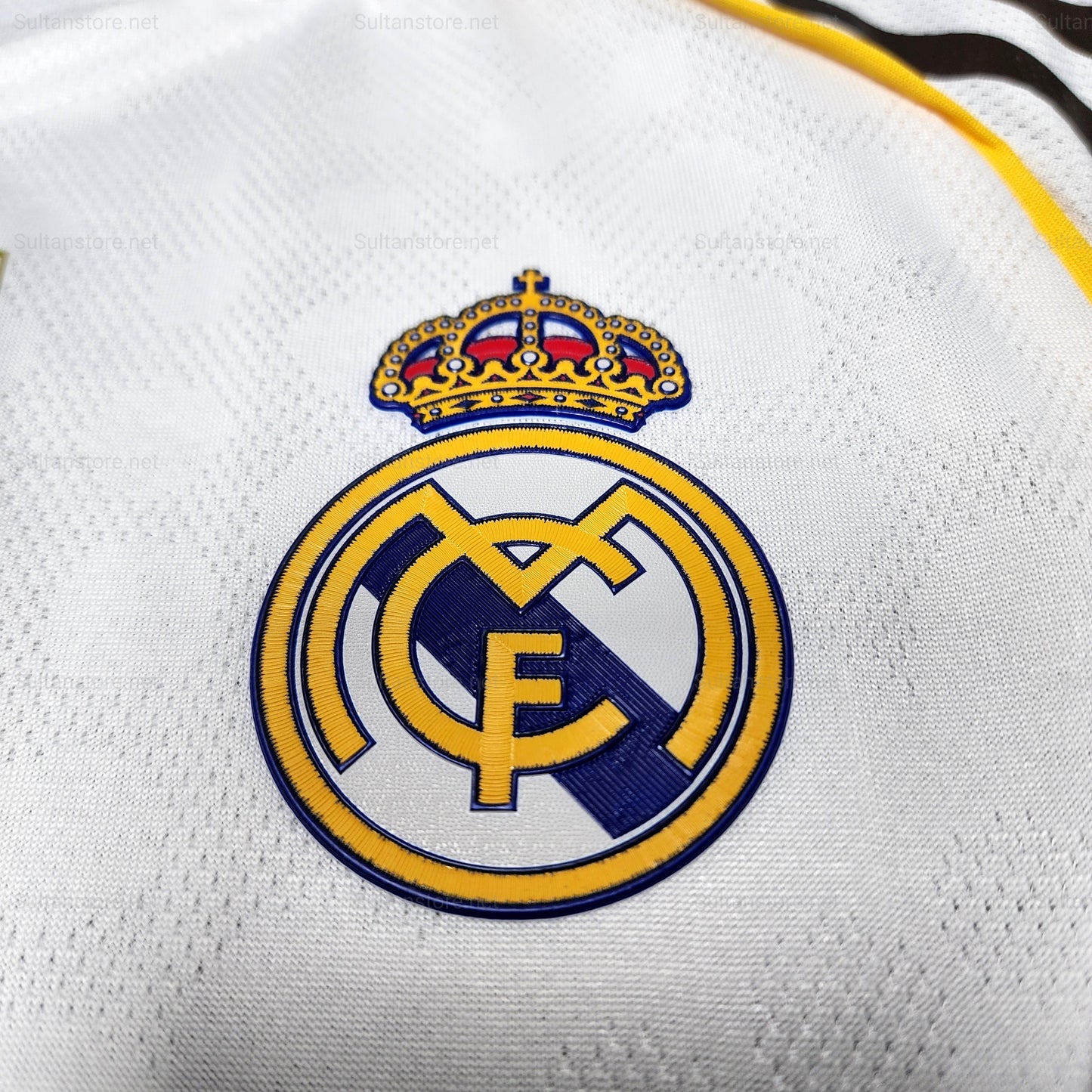 Real Madrid 2025/26 Home Jersey ( Valverde - Mbappe - Bellingham - Vini - Modric - Trent)