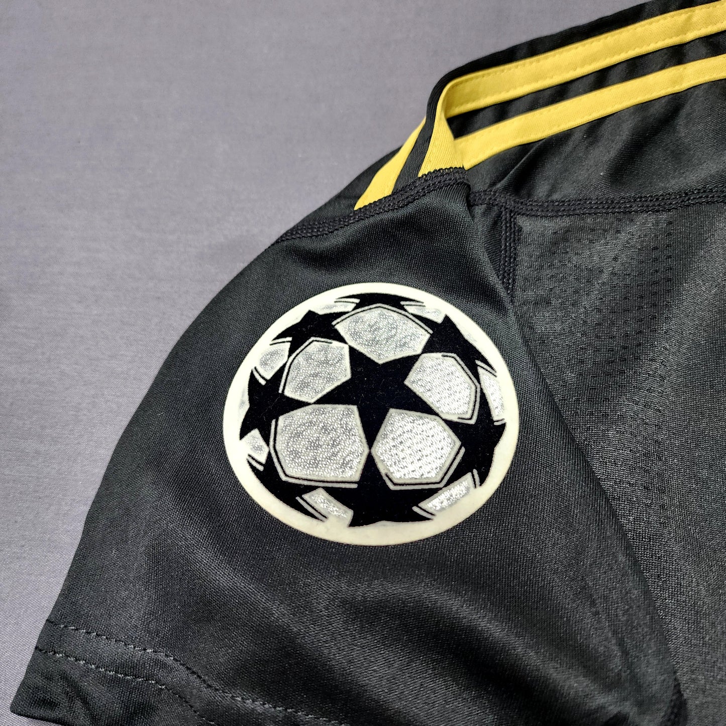 Ronaldo 2009/10 Real Madrid Third Jersey