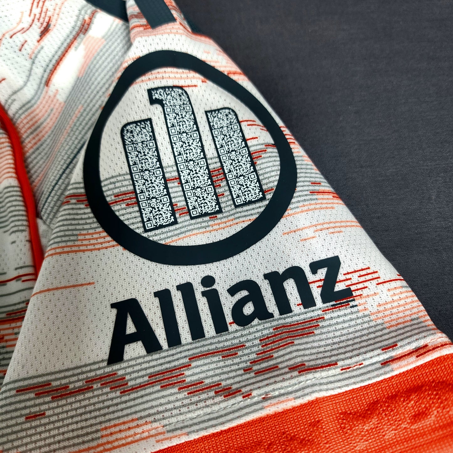 Olise 2025/26 Bayern Away Jersey