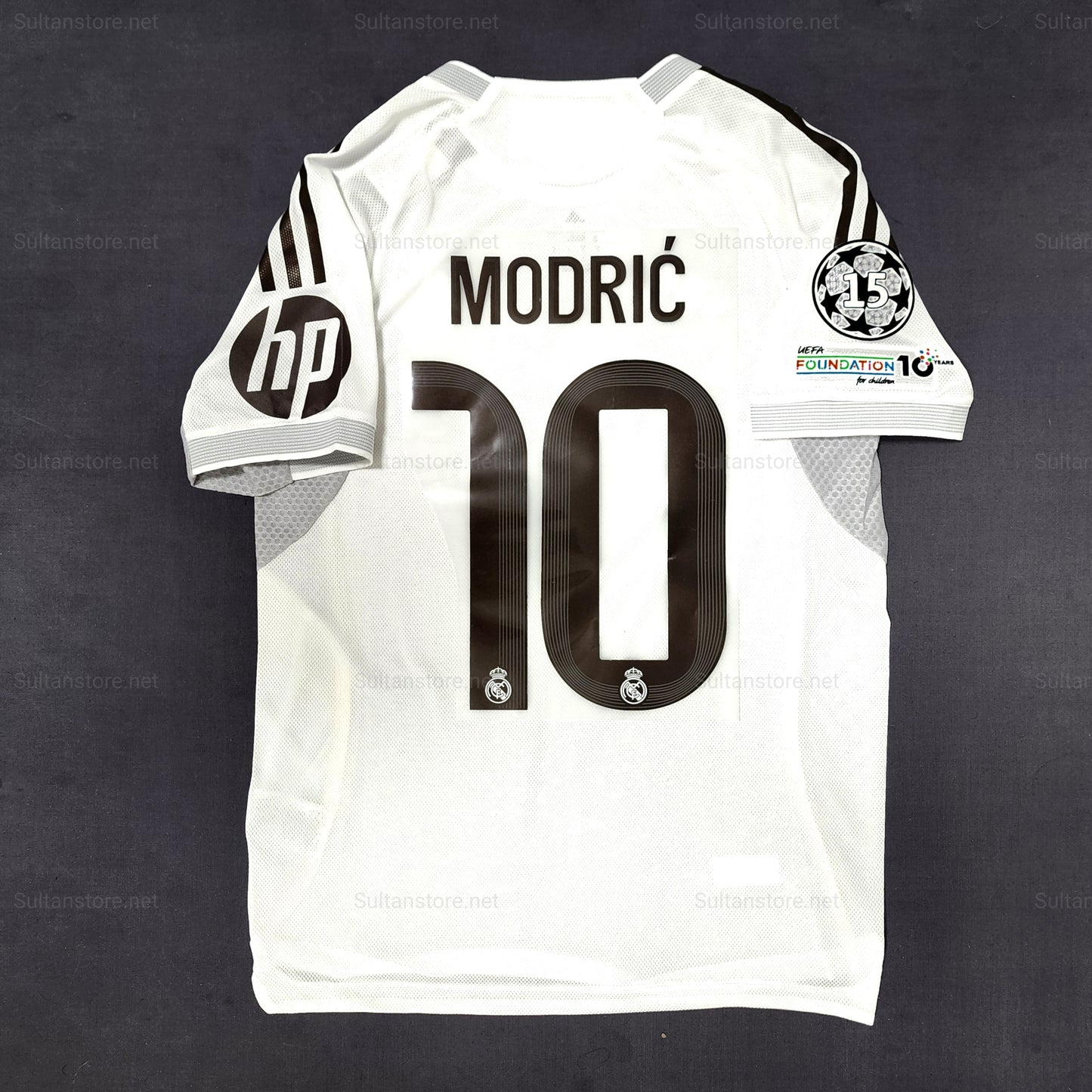 Real Madrid 2025/26 Home Jersey ( Valverde - Mbappe - Bellingham - Vini - Modric - Trent)
