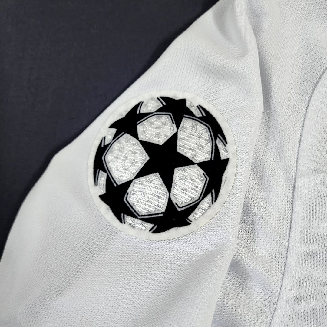 Neymar 2018/19 PSG Away Kit